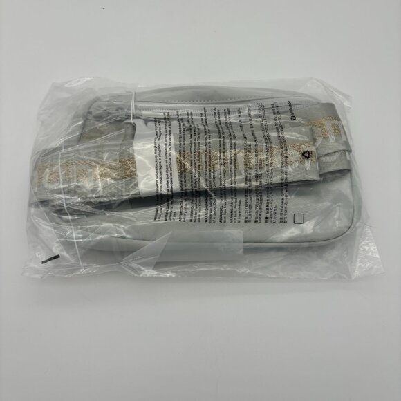 Lululemon Everywhere Belt Bag 1L Wordmark Vapor/Gold/White for phone keys wallet - Picture 6 of 6